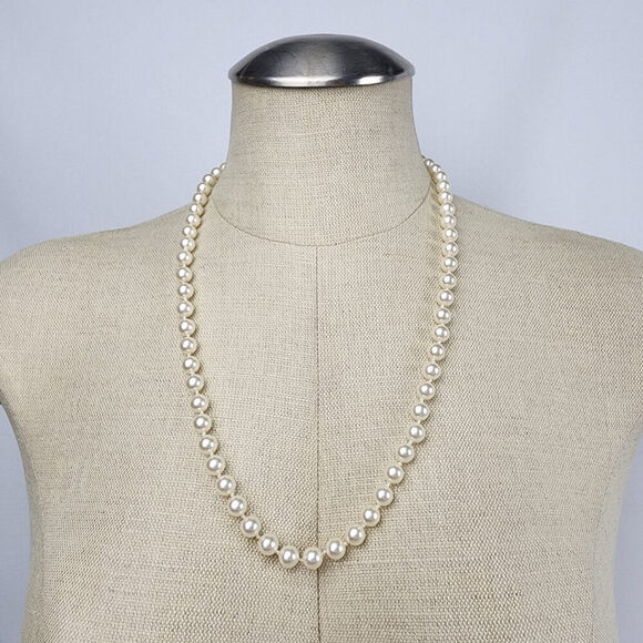 VIntage Cream Knotted Glass Faux Pearl One Strand Necklace - Picture 1 of 5